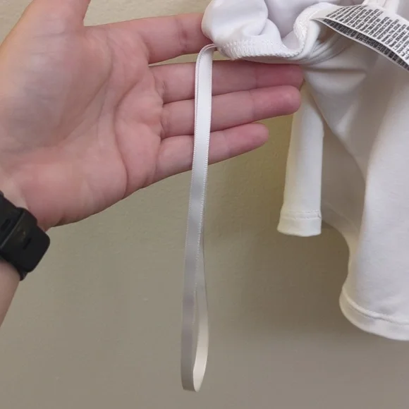 NWT Bebe White Cropped Halter Top - Picture 11 of 13